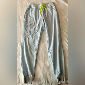 Women’s Figs Scrub Set - Cloud Blue size Small High Waisted Cargo Pants and Top